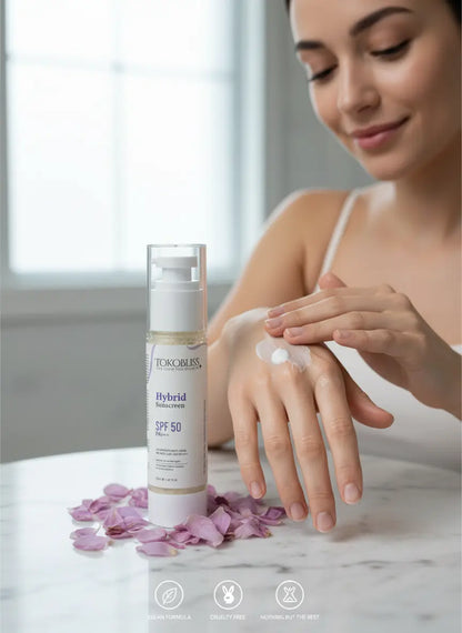 Hybrid Sunscreen SPF 50 PA+++ with Niacinamide & Blueberry TokoBliss